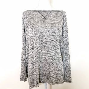 Womens M Gray White Lightweight Knit Hi Lo Top